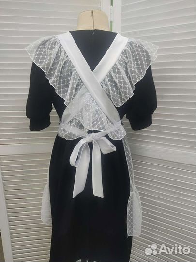 Белый школьный фартук