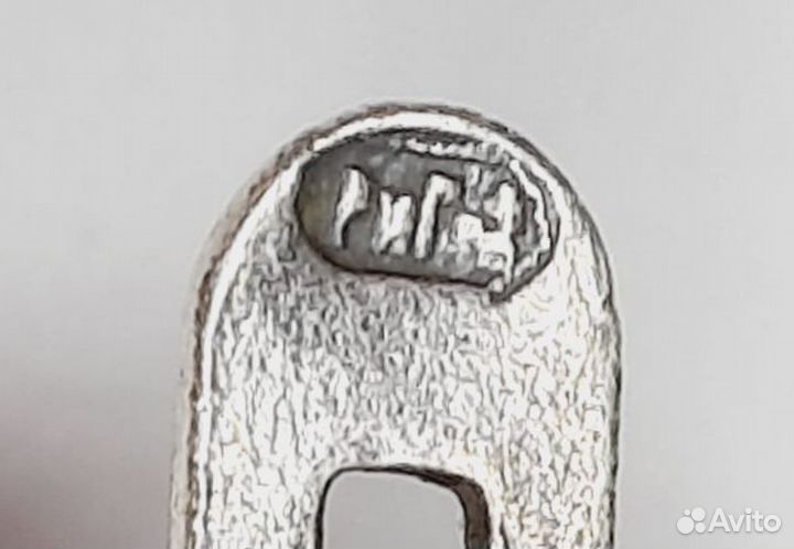 Серьги длинные красные. Мельхиор