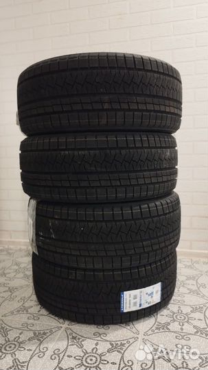 Triangle PL02 255/45 R20