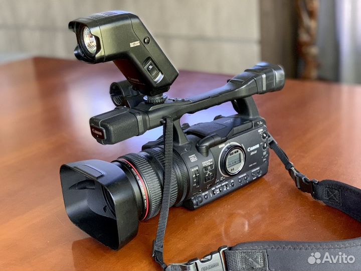 Профессиональная видеокамера Canon XH A1