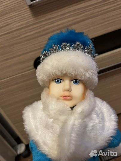 Снегурочка конфетница 35 см