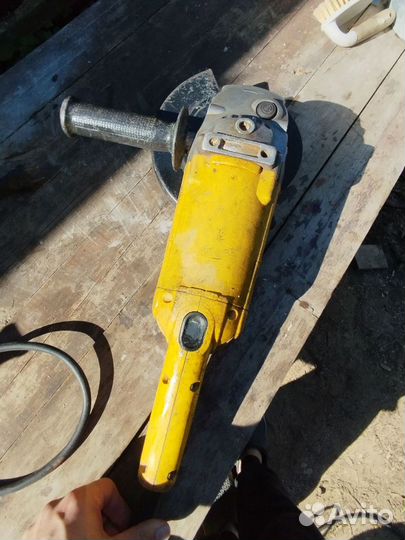 Ушм болгарка 230 DeWalt D28401 qs