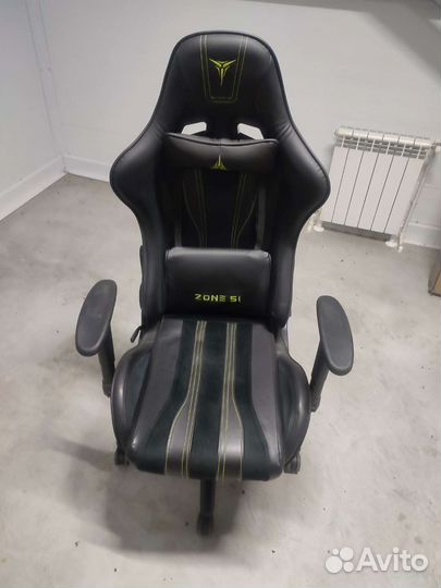 Игровое кресло zone 51gravity