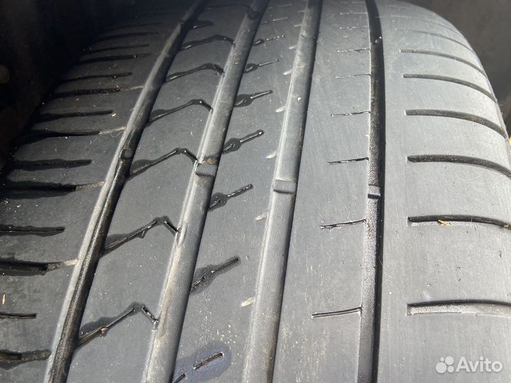 Winrun R330 235/40 R18