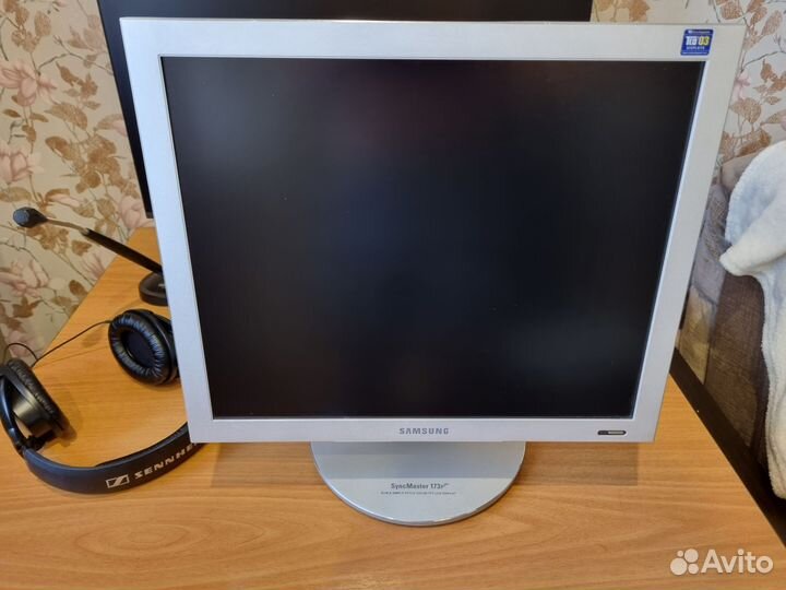 Монитор Samsung 173p 17