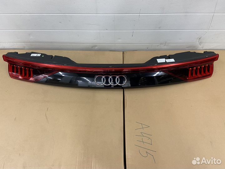 Задний фонарь ауди q8 в крышку багажника оригинал