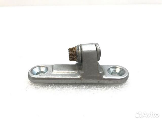 Петля двери задняя правая Mercedes-Benz E-Class