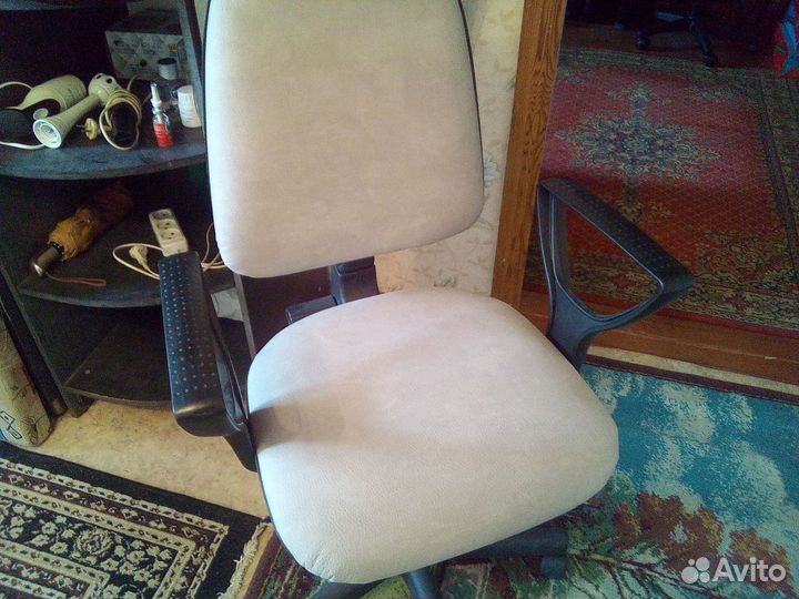 Компьютерное кресло