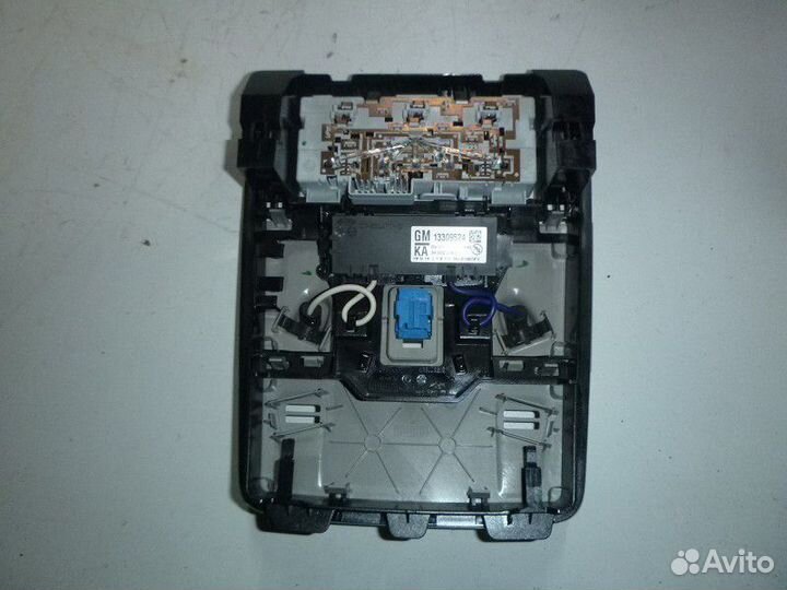 Плафон салона opel astra J 2010