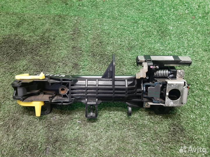 Ручка наружная двери передней правой Toyota Verso