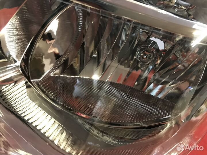 Фара передняя левая Nissan Almera G15