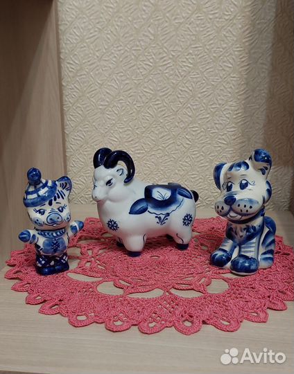 Фарфоровые фигурки гжель