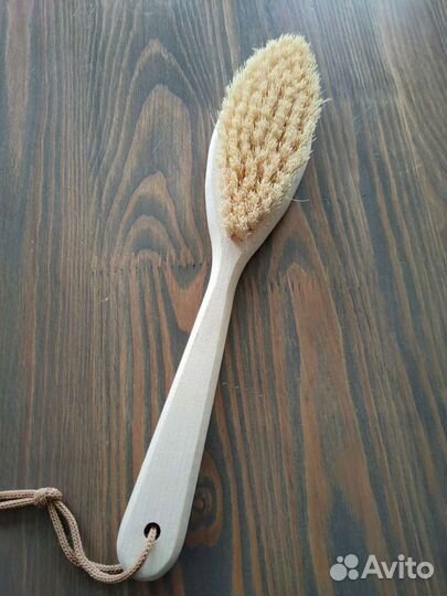 Новая щетка для сухого массажа