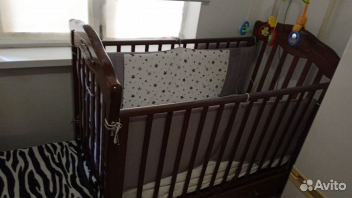 Детская кроватка