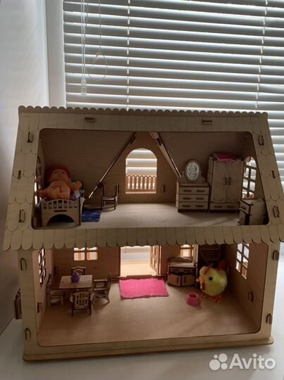 Домик кукольный
