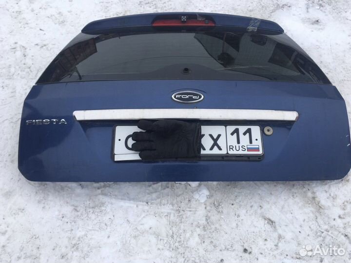Ford fiesta крышка багажника