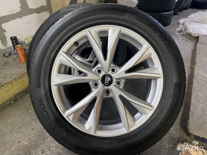 Оригинальные колеса на Audi Q3 / RSQ3 R18
