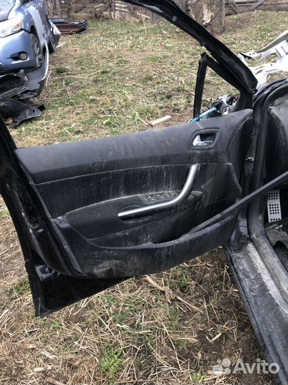 Peugeot 308 2012 год разбор