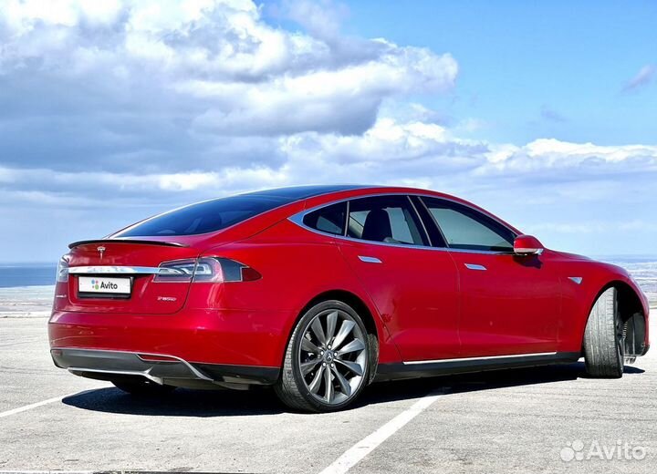Tesla Model S AT, 2015, 60 000 км
