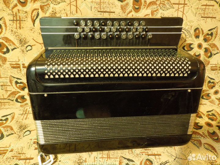 Концертный оркестровый цельнопланочный баян -бас