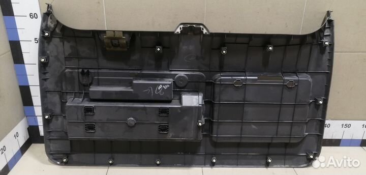 Обшивка двери багажника Land Cruiser (150) -Prado