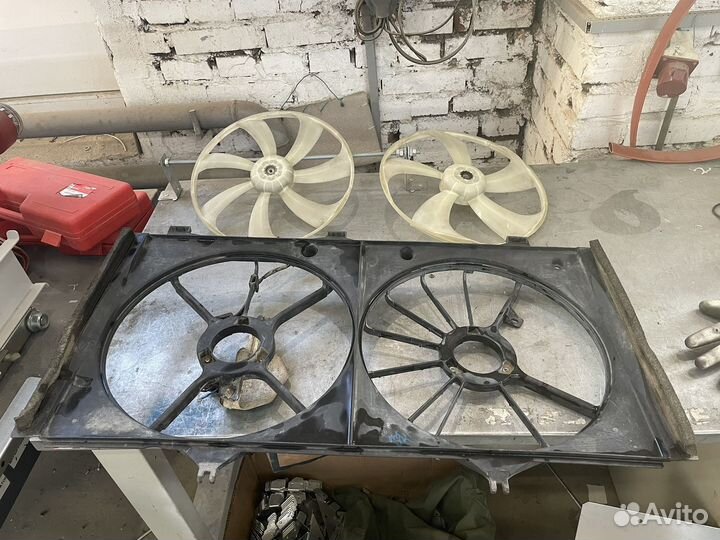 Диффузор тойота Венза 2009г