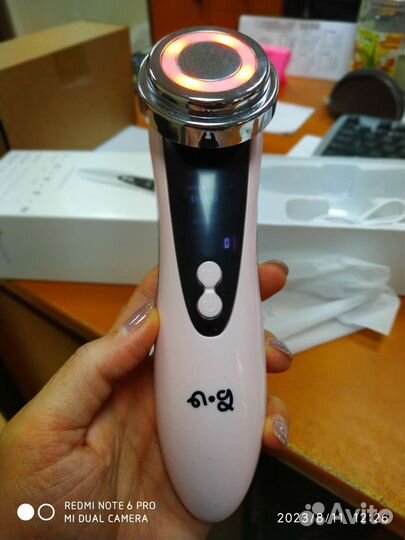 Массажер для лица с RF-лифтингом, микровибрациями