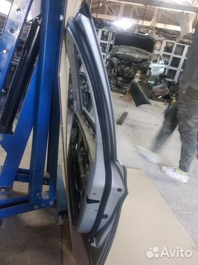 Дверь передняя правая BMW E90 E91