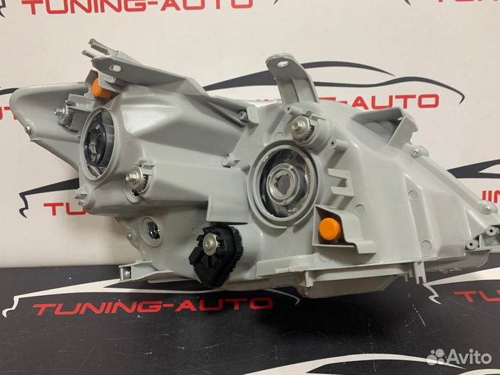 Фары на Premio 260 светлые хром