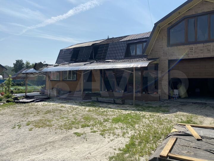 Дом 200 м² на участке 25 сот.