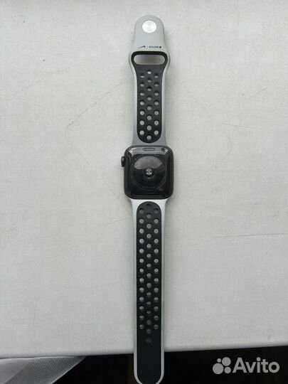 Часы apple watch se 40 mm nike