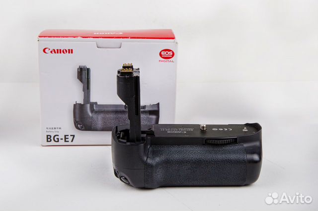 Батарейный блок Canon BG-E7