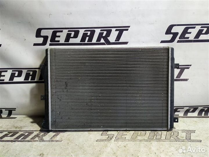Радиатор охлаждения двигателя Volkswagen Passat B6