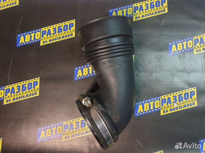 Патрубок воздушного фильтра Peugeot 308