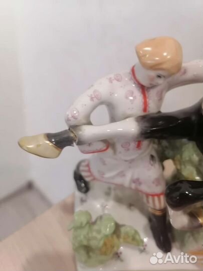 Фарфоровые статуэтки