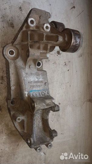 Кронштейн опоры двс Nissan X-Trail T31