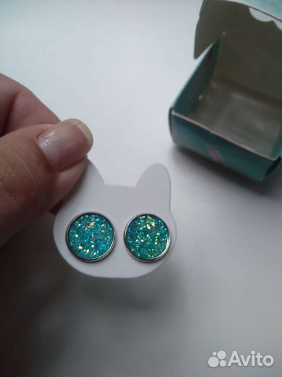 Серьги гвоздики