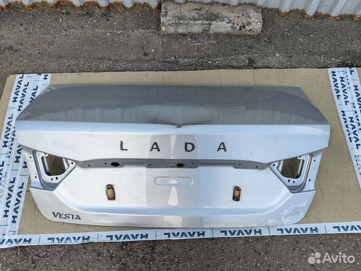 Крышка багажника LADA Vesta 8450039387