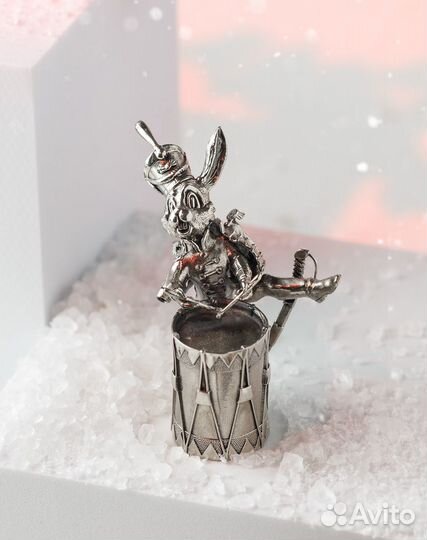 Колокольчик-символ года 2023 