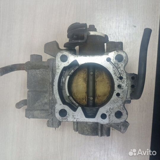 Дроссельная заслонка Mitsubishi Carisma