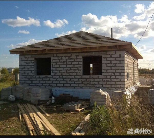 Бригада строителей