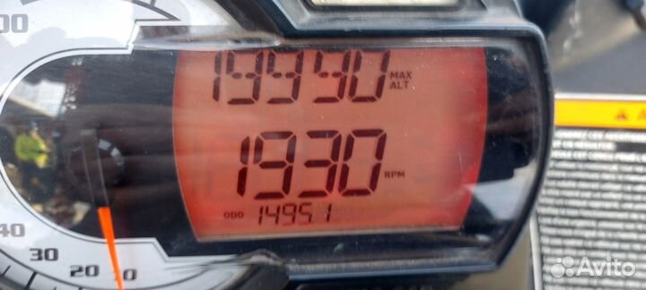 Продам снегаход Arctic Cat