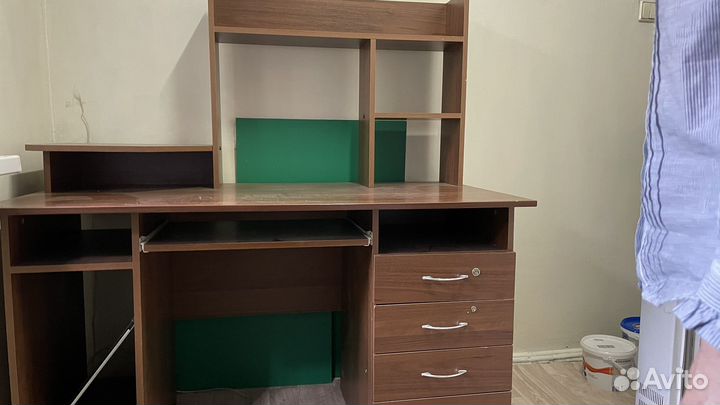 Компьютерный стол