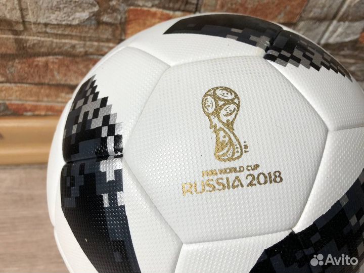 Мяч футбольный WC2018 Telstar (два цвета)