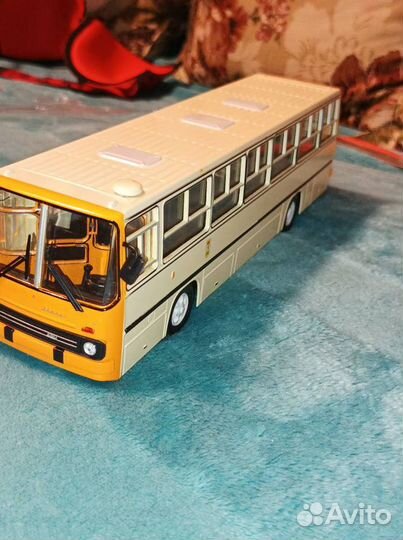 Автобус модель Ikarus 260 BVG