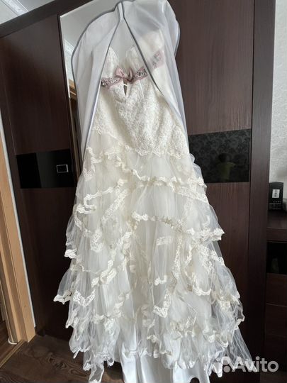 Свадебное платье 44 46 бу