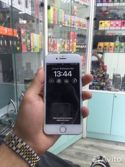Телефон iPhone 8 64 gb