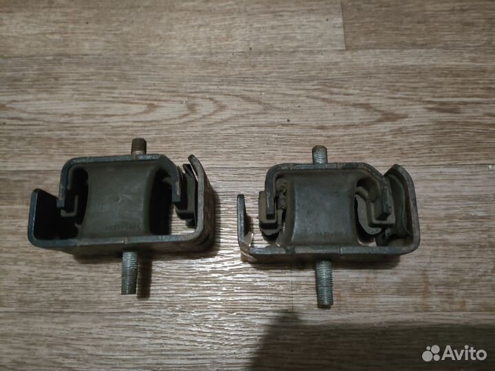 Подушка двигателя daihatsu hijet