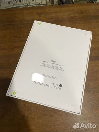 iPad pro 12.9 256 wifi 2022 6 gen