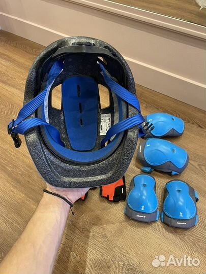 Шлем, наколенники, налокотники, перчатки